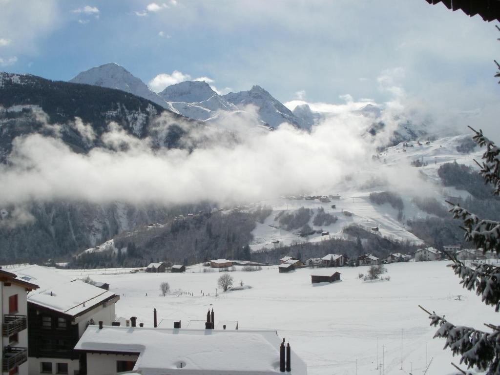 Hotel Pez Ault Disentis Zewnętrze zdjęcie